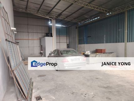 1.5 storey Semi D Factroy @ Taman Universiti, Johor, Skudai