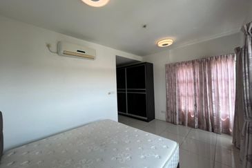 Ujana Executive Apartment