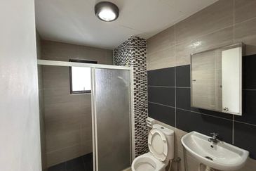 Ujana Executive Apartment