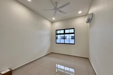 Tate Dalton @ Eco Botanic 2