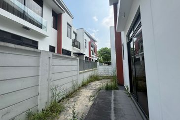 The Canal Garden South, Horizon Hills