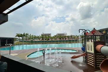 Aurora Resort Villas