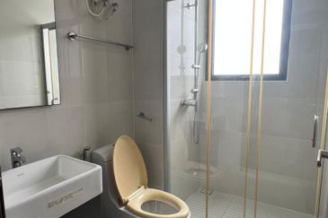 Baypoint @ Country Garden Danga Bay