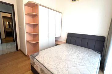 Baypoint @ Country Garden Danga Bay