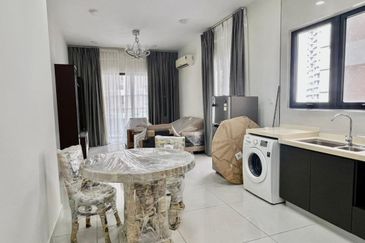 Baypoint @ Country Garden Danga Bay