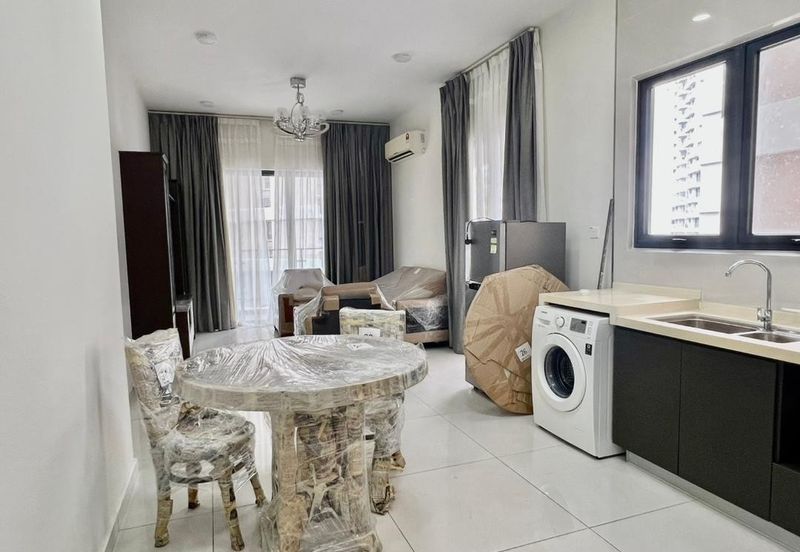 Baypoint @ Country Garden Danga Bay