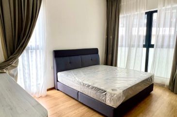 Baypoint @ Country Garden Danga Bay