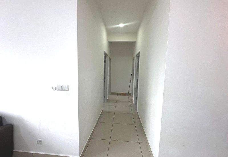 Meridin Bayvue Apartment