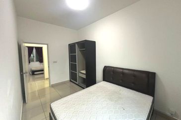 Meridin Bayvue Apartment