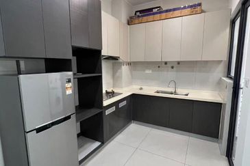 Baypoint @ Country Garden Danga Bay