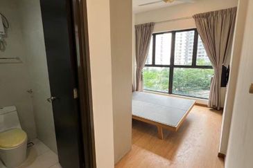 Baypoint @ Country Garden Danga Bay