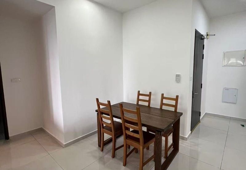 Baypoint @ Country Garden Danga Bay