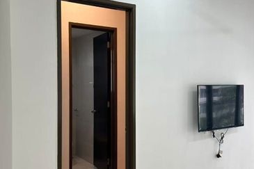 Baypoint @ Country Garden Danga Bay