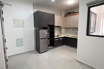 Baypoint @ Country Garden Danga Bay