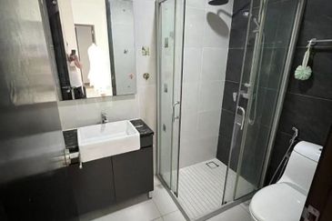 Baypoint @ Country Garden Danga Bay