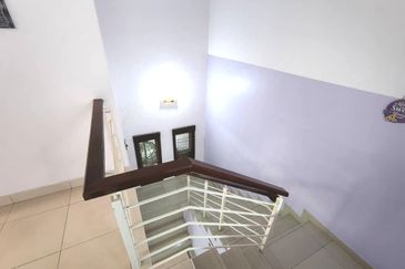 Maple Red, Adda Heights