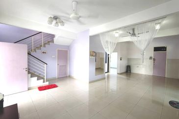 Maple Red, Adda Heights