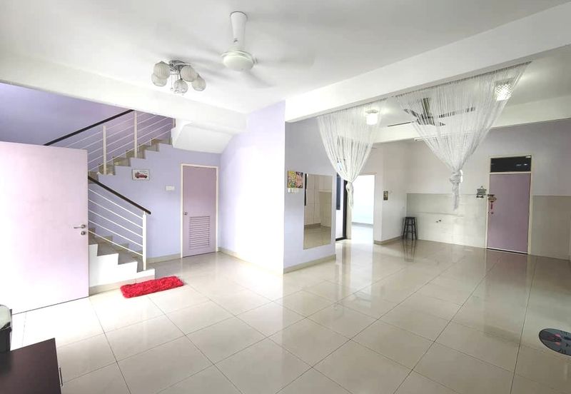 Maple Red, Adda Heights