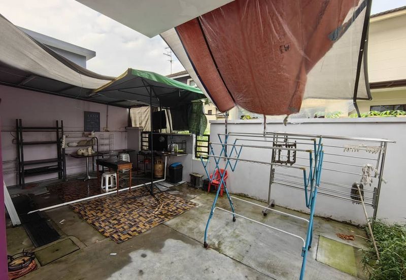 Maple Red, Adda Heights