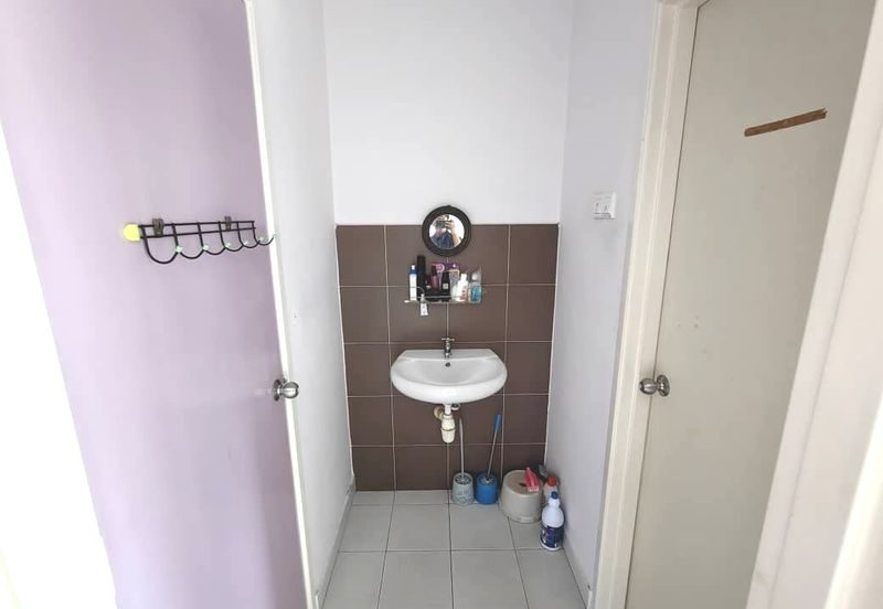 Maple Red, Adda Heights