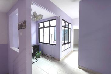 Maple Red, Adda Heights