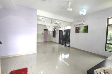 Maple Red, Adda Heights