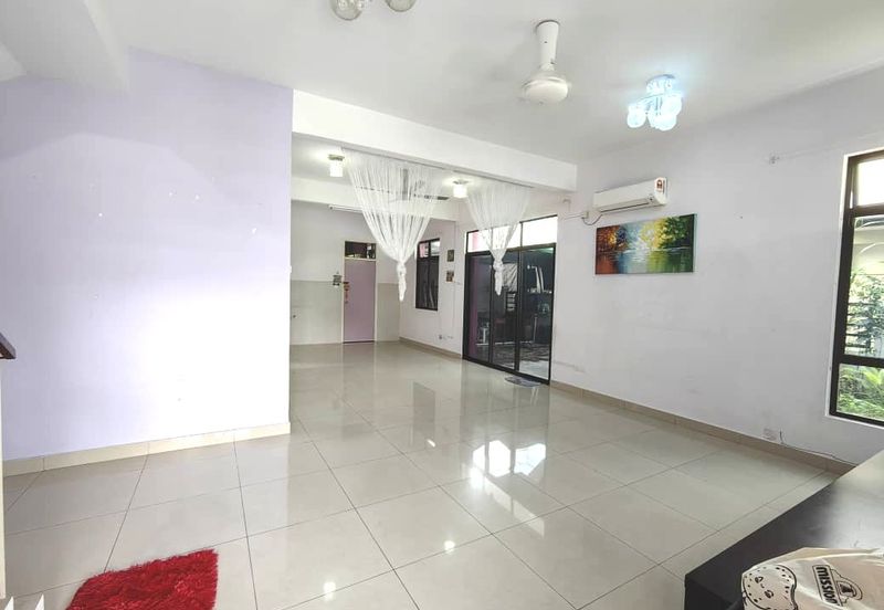 Maple Red, Adda Heights