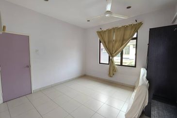 Maple Red, Adda Heights