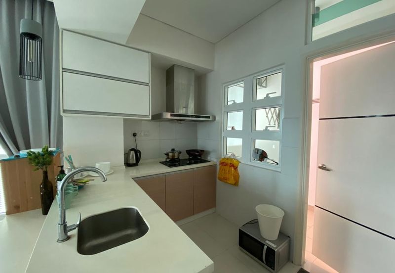 1Medini & Medini Signature