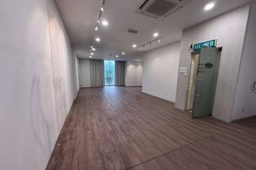 Taman Mount Austin Commercial