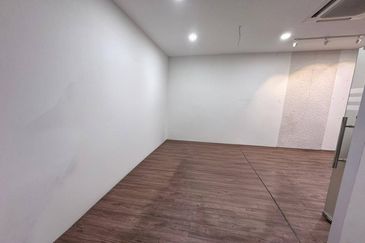 Taman Mount Austin Commercial