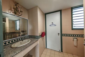 The Straits View, Bandar Baru Permas Jaya