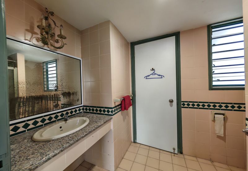 The Straits View, Bandar Baru Permas Jaya