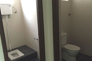 Pusat Perdagangan Danga Utama