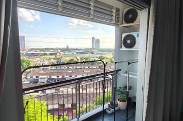 Eastbay Luxury Apartment