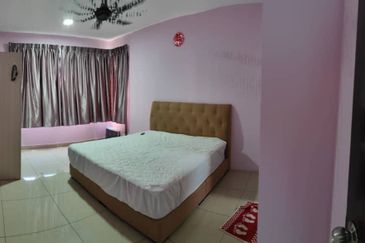 Eastbay Luxury Apartment