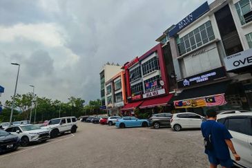 Taman Mount Austin Commercial