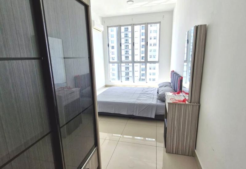 Meridin Bayvue Apartment