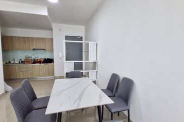 Meridin Bayvue Apartment