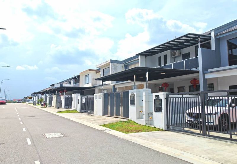 Desa Palma, Nasa City