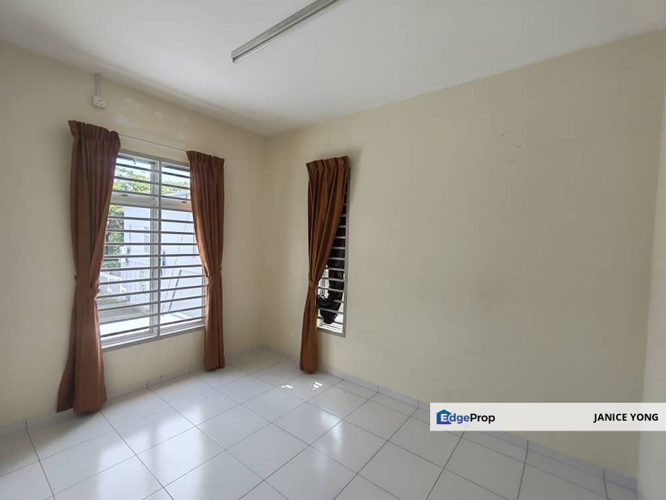 Dictyo Alba @ Setia Tropika, Johor, Setia Tropika