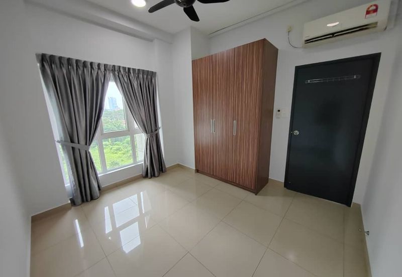 Seasons Luxury Apartments @ Amara Larkin