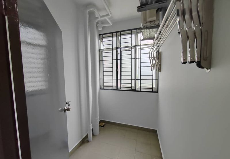 Seasons Luxury Apartments @ Amara Larkin