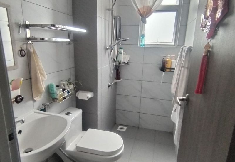 SKS Habitat Apartment, Larkin