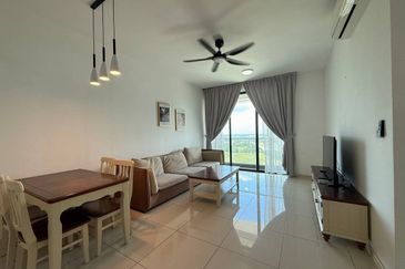 The M @ Medini Macrolink