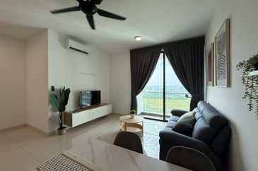 The M @ Medini Macrolink