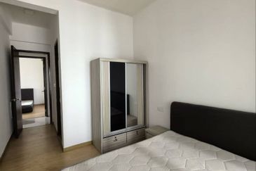 Baypoint @ Country Garden Danga Bay