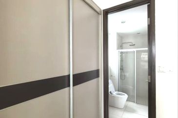 Baypoint @ Country Garden Danga Bay