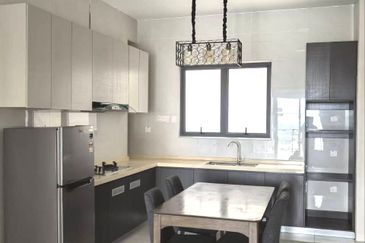 Baypoint @ Country Garden Danga Bay