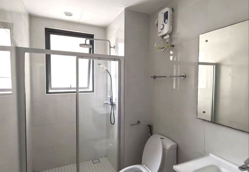 Baypoint @ Country Garden Danga Bay